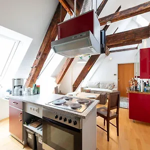  Apartment Gin-department
